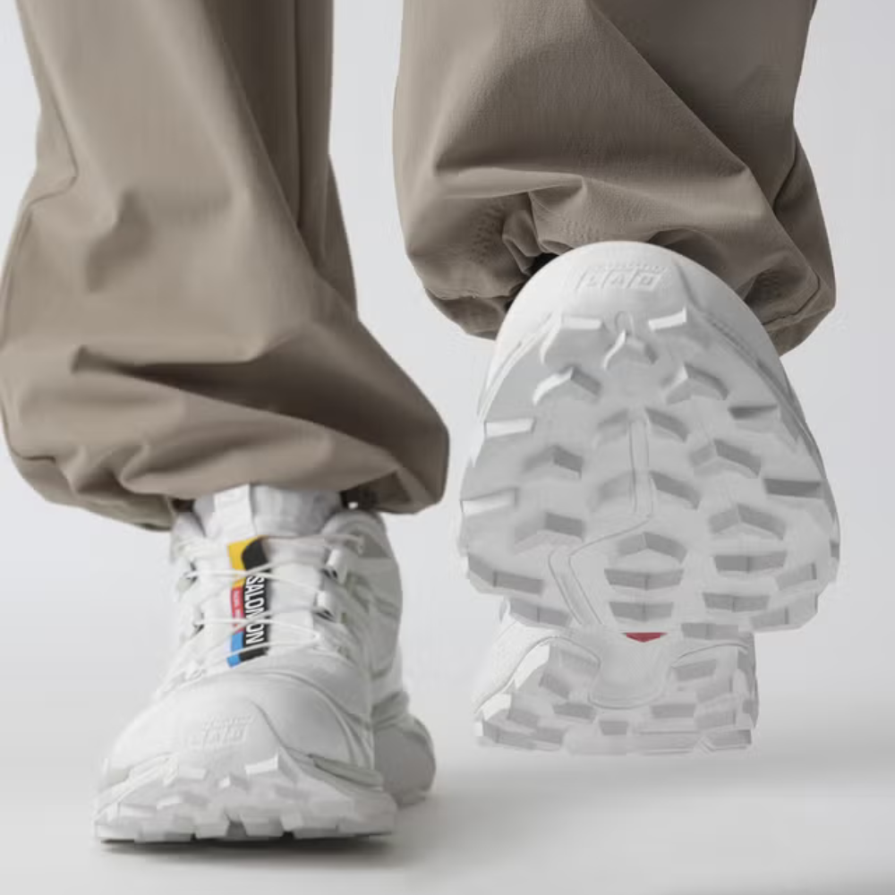 #color_White / White