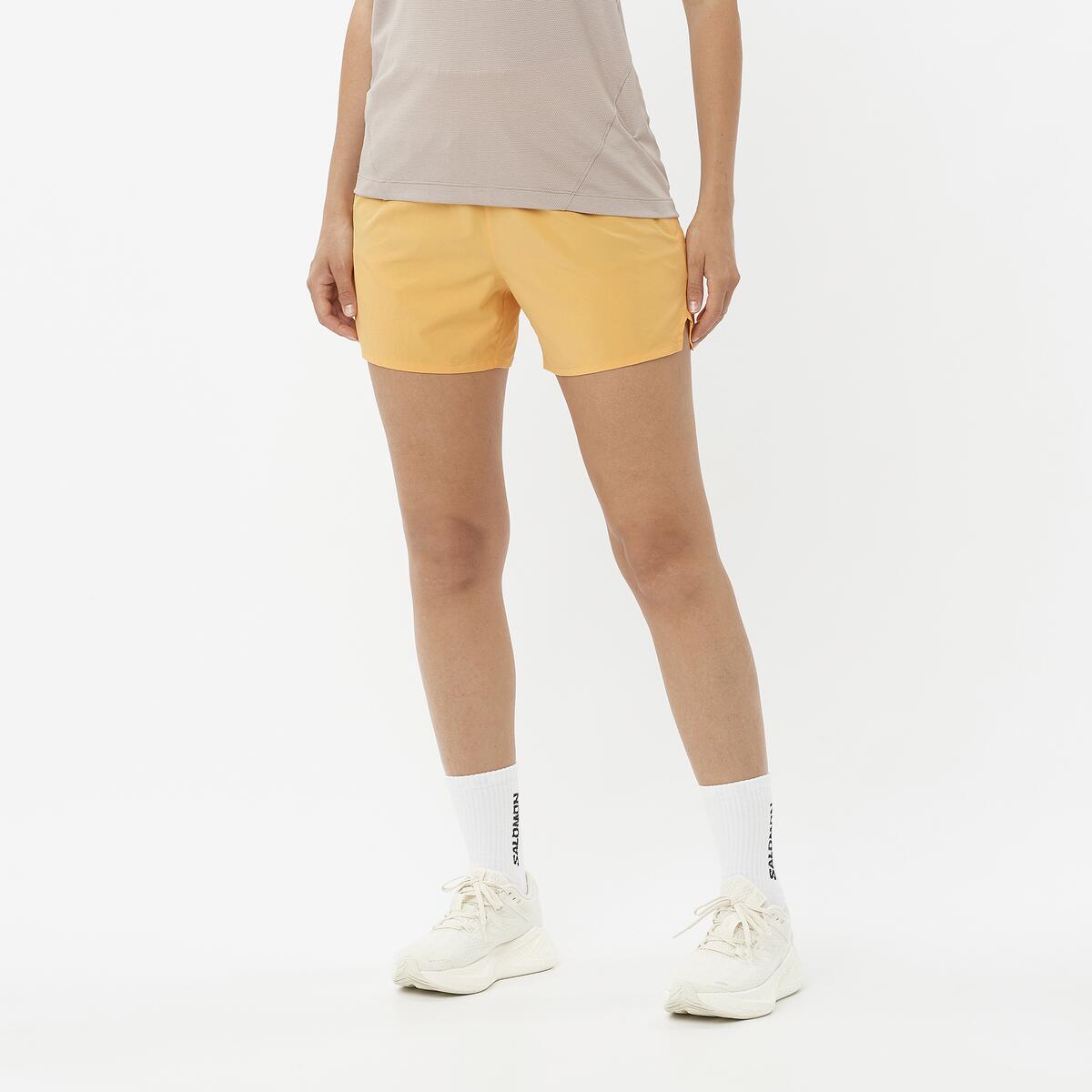 #COLOR_AMARILLO