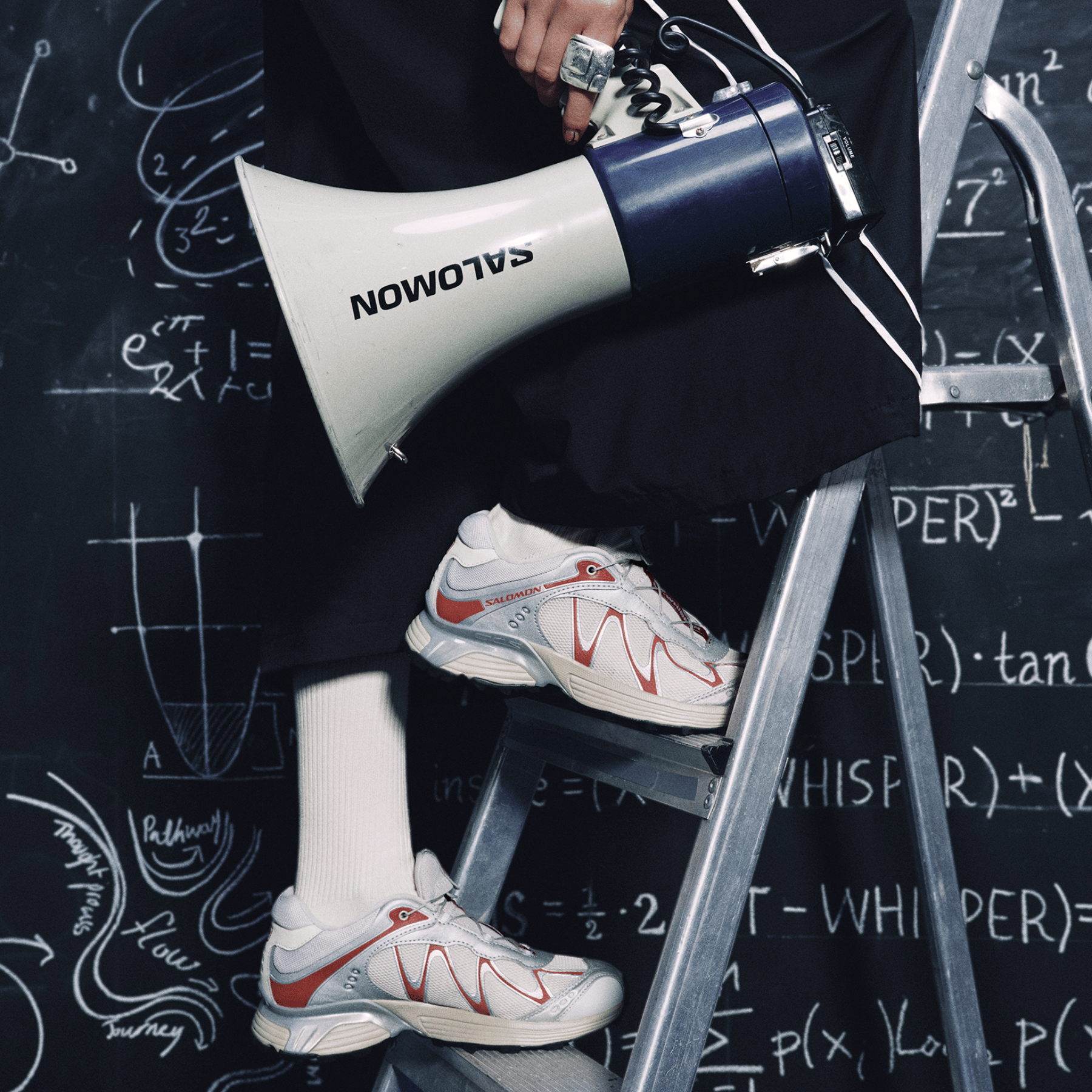 #color_Almond Milk / Ftw Silver