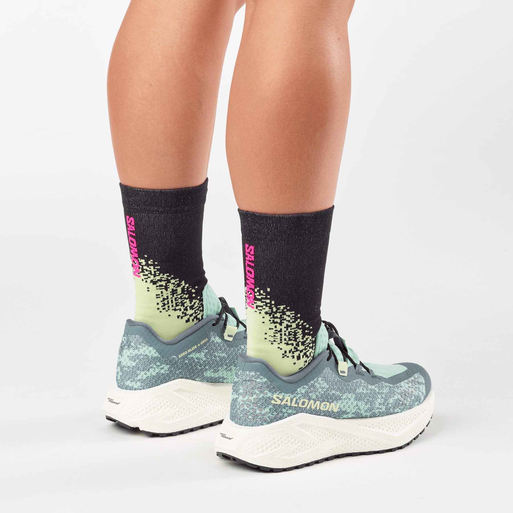 #color_STORMY WEATHER / LICHEN