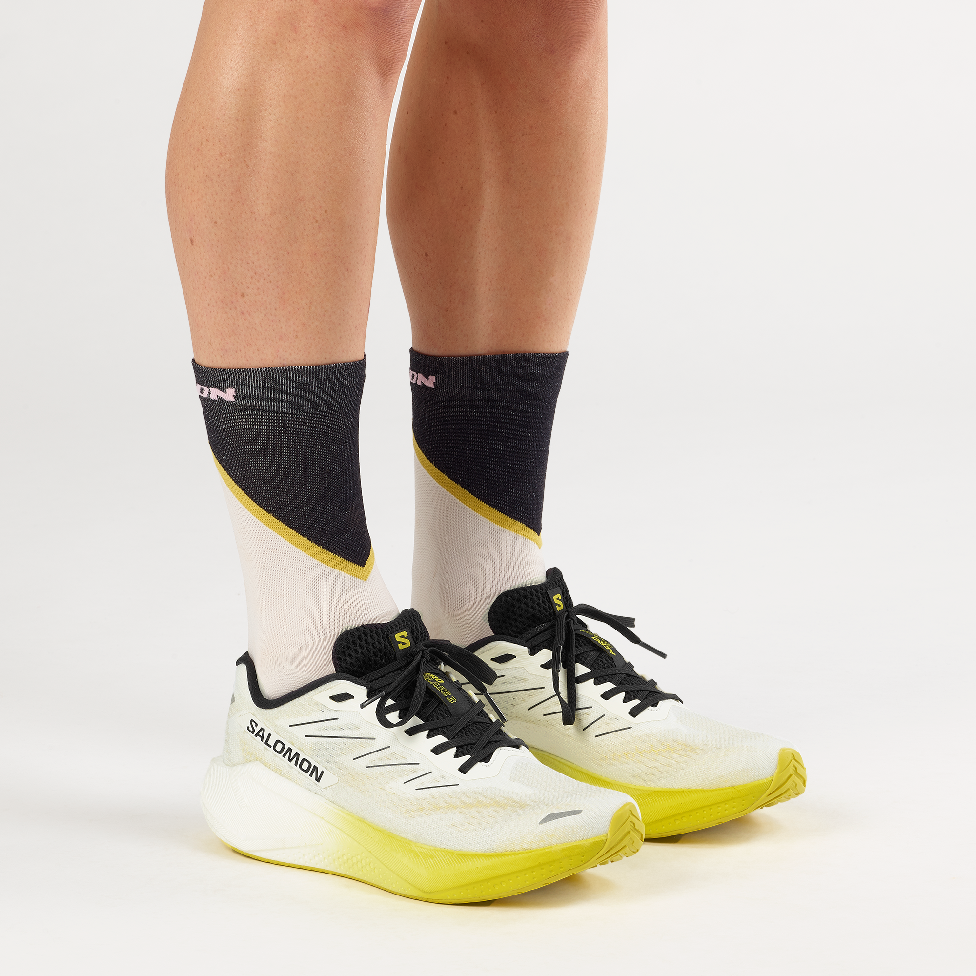 #color_WHITE / BLACK / BLAZING YELLOW