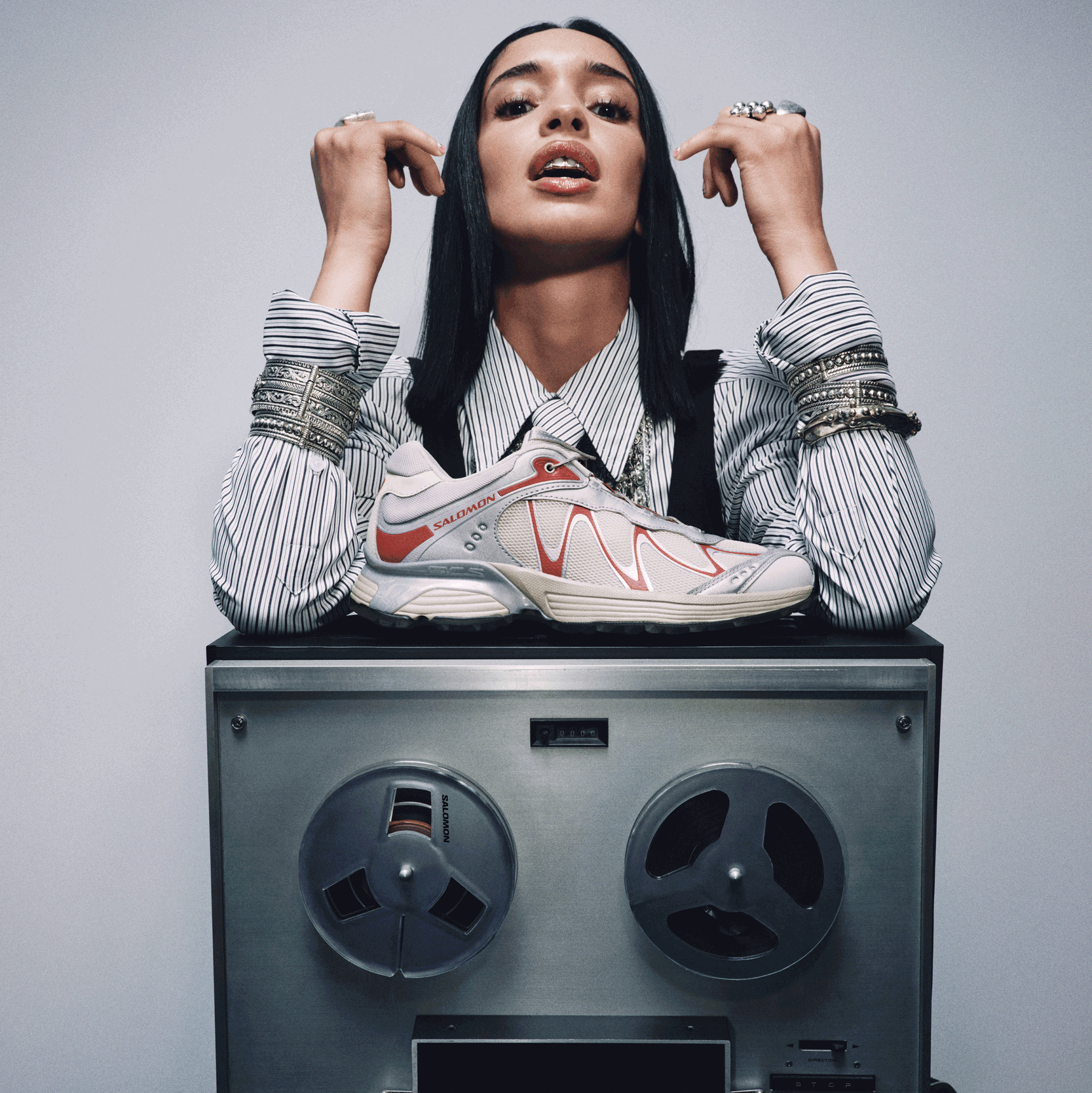 #color_Almond Milk / Ftw Silver